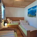 Schwarzenberger Apartment *