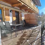 Schwarzenberger Apartment *