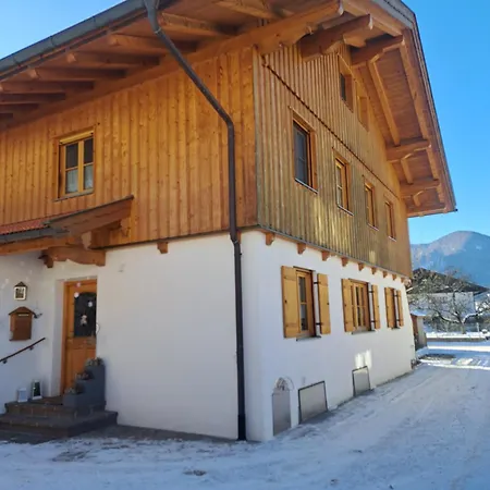 Schwarzenberger Apartment *